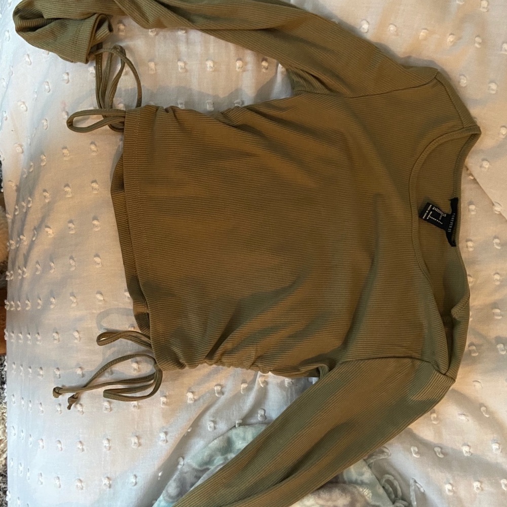 Forever 21 Ruched Drawstring Crop Top - Picture 2 of 4